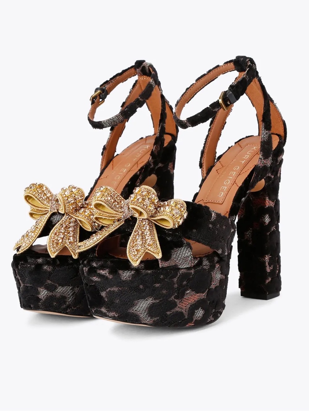 Kurt Geiger sz 40 (9.5) black velvet platform heels with gold sequin bow detail